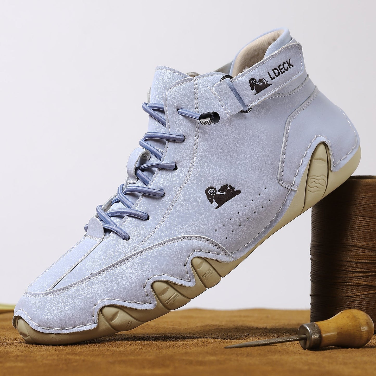 VoglDeck — Eleganckie buty, zaprojektowane w celu ulgi